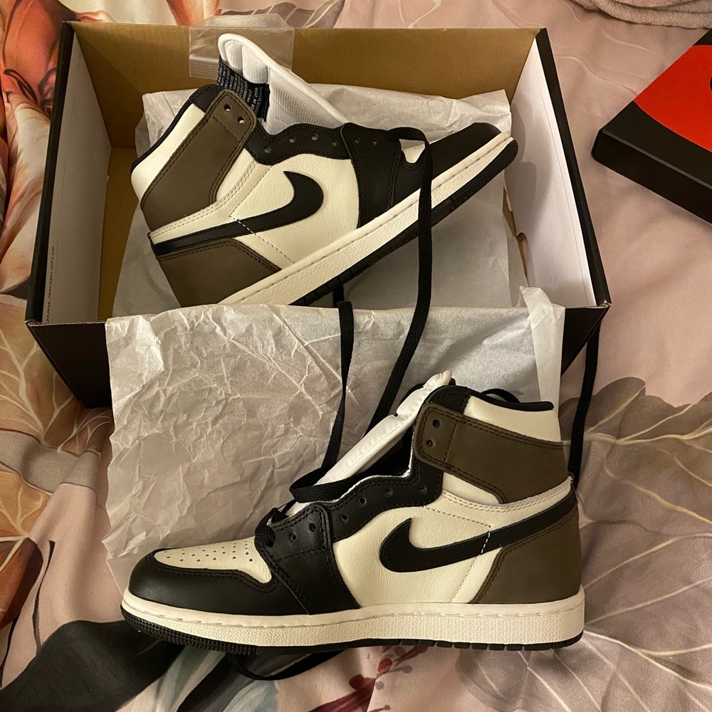 Mocha Nike Jordan 1